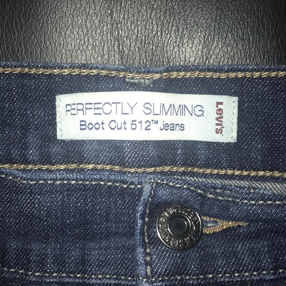 Women's Levi Jeans - Picture 3 of 4